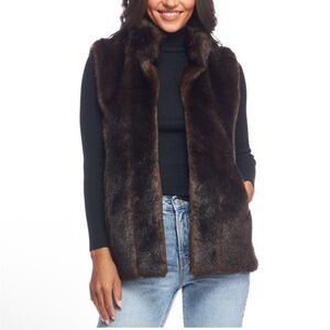 NEW Donna Salyers Fabulous Furs Chocolate Brown Sable Faux Fur Hook Vest Small